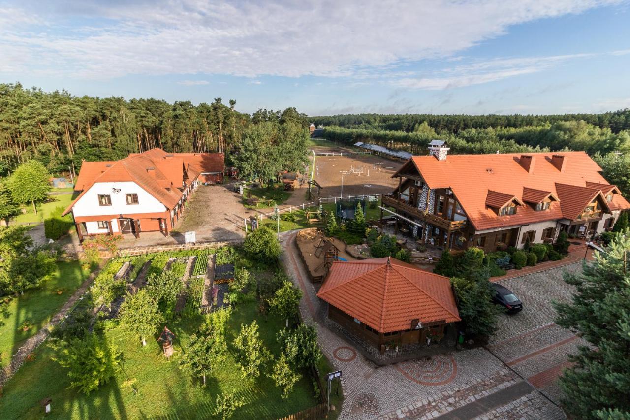 Hotel Osada Karbowko Wellness & Spa Elgiszewo  ภายนอก รูปภาพ